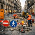 Napoli, costruita intorno ai tombini (e alle buche)