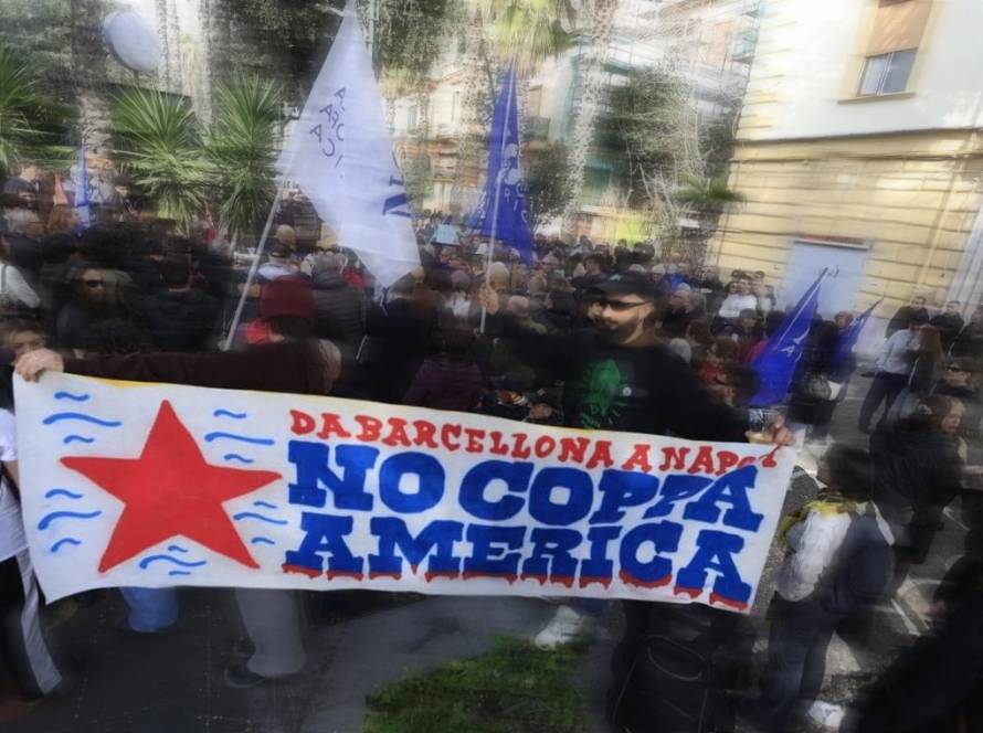 SCONTRI CON MANIFESTANTI A BAGNOLI