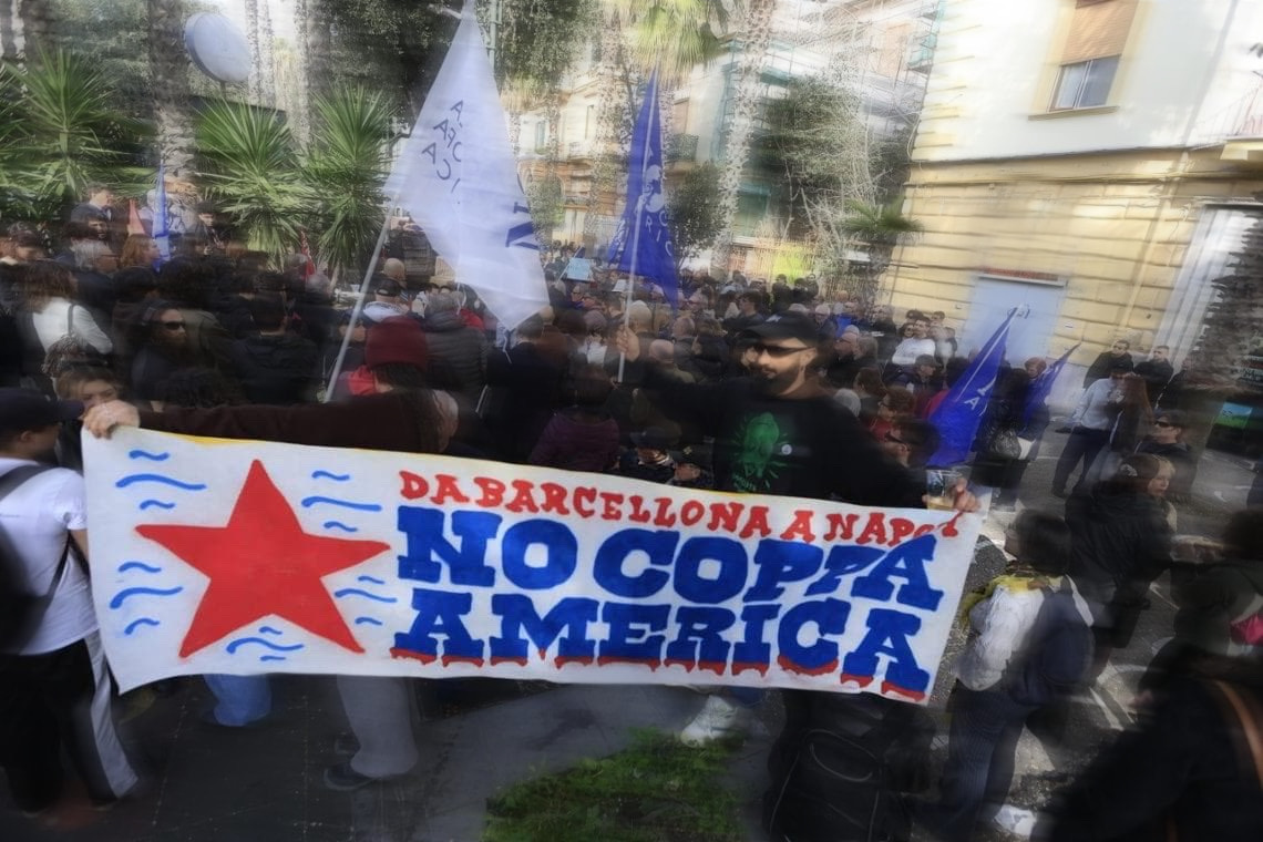 SCONTRI CON MANIFESTANTI A BAGNOLI