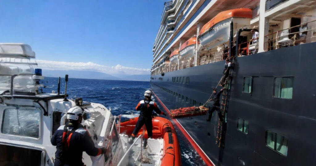 Malore durante crociera: soccorsi al largo di Ischia