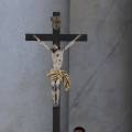 Candidati sindaco litigano durante la processione: il parroco riporta la calma